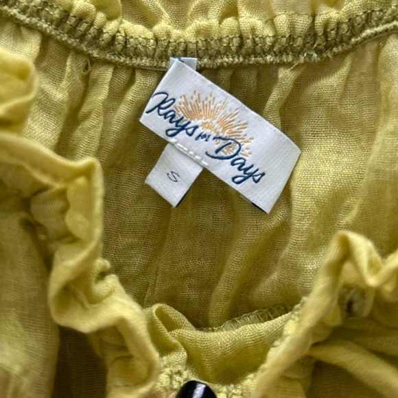Rays for days summer ruffle Luella Top in Celadon yellow green color size small - Picture 4 of 6